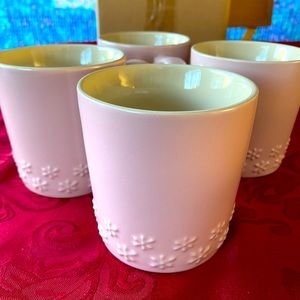 Le Creuset Limited Edition Satin Pink Fleur Mug Set (New in Box!)